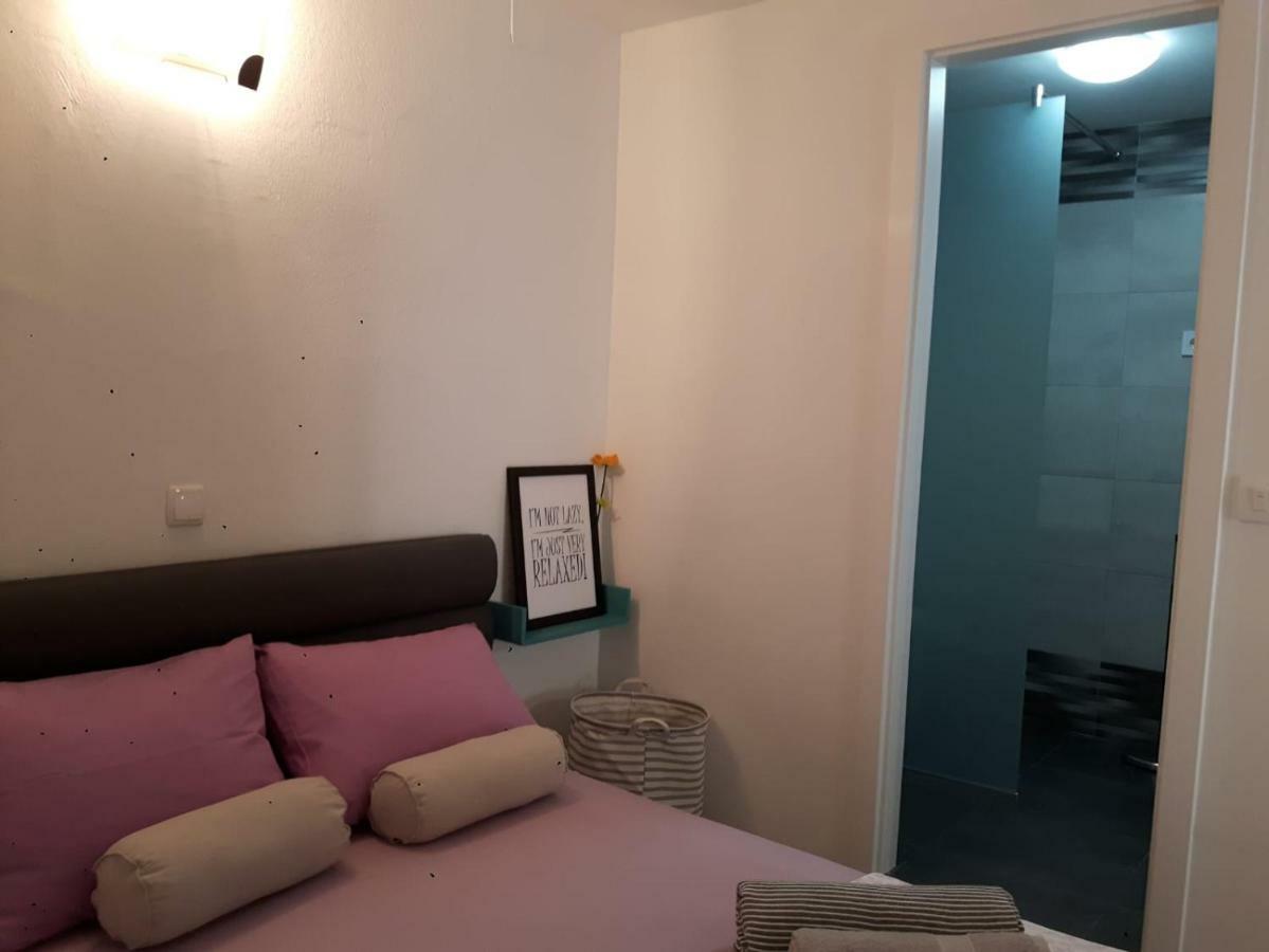 Fina M Studio Apartman Калі Екстер'єр фото